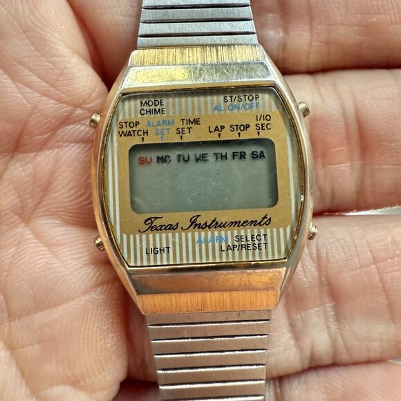 Vintage Texas Instruments Chronograph Alarm Watch Gold Tone Stainless Steel - Picture 9 of 9